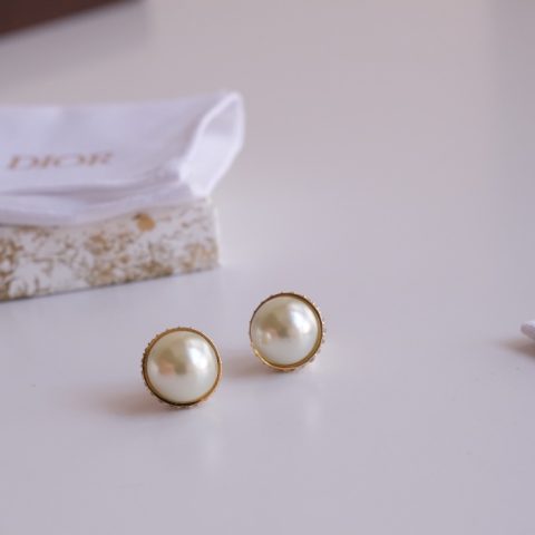 Dior Golden egg earrings